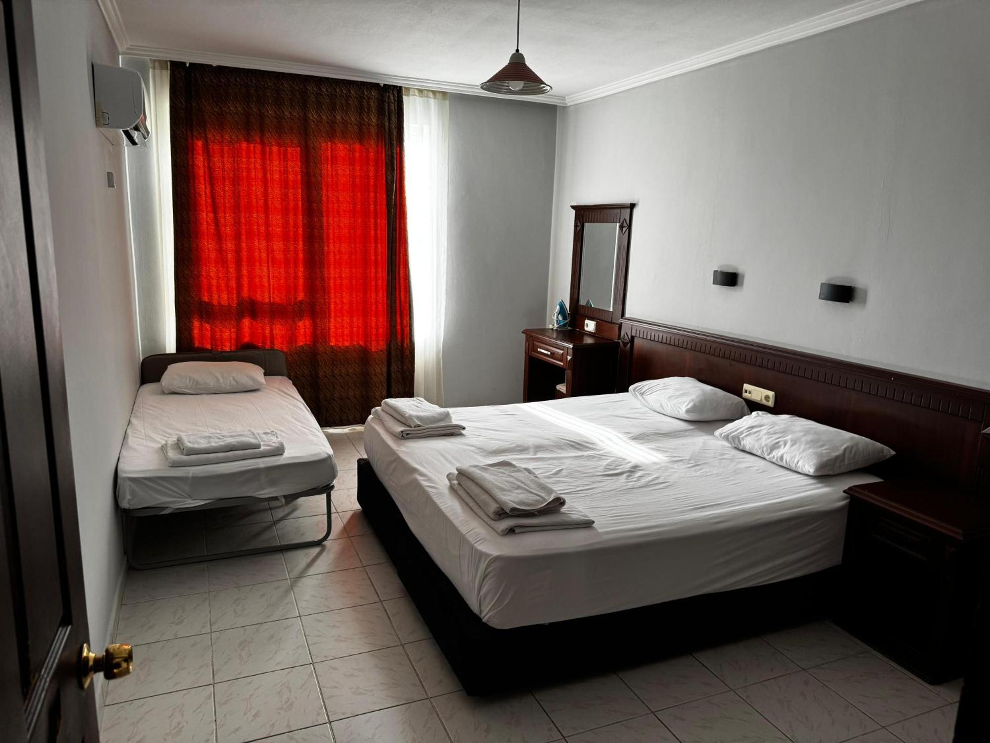 Aparthotel Rose Garden 2*